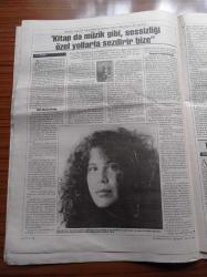 Cumhuriyet Kitap Gazetesi - 29 Ekim 1998 - Sayı 454 - Dünyayı Şiire Taşıyan Şair Turgay Fişekçi Fotoğrafı - Bir Rifat Ilgaz Güncesi -- Dip Sevgi'den Arı Bakış'a Derin Dalışlar - İnsanlığın Mahrem Tarihi - Hayatın Değeri- John Harris -  Marx'ın Özgürlük Etiği