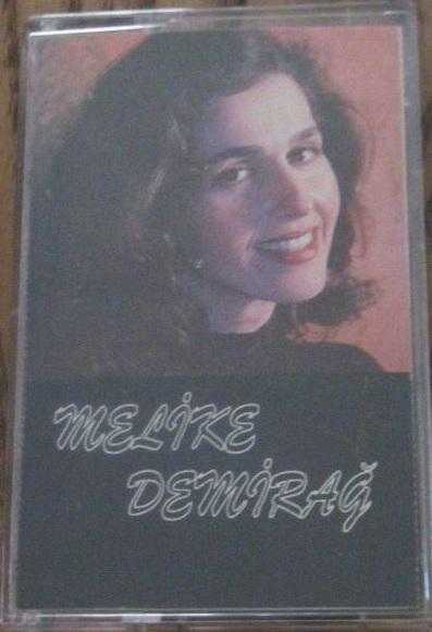 MELİKE DEMİRAĞ 94 YILINDA Kaset 95 Efemera kitantik  