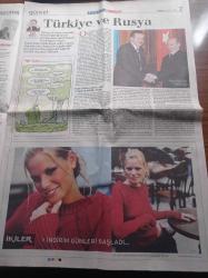 Milliyet Pazar Gazetesi - 16 Ocak 2005 - Mehmet Ali Erbil - Hababam Sınıfı - emin Çölaşan Öldürülmekten Değil Uçaktan Korkuyorum - Türkiye Ve Rusya - Jennifer Lopez - Türkler Londra'da - Salıncakta Bu Kez Nurseli İdiz Ve Can Gürzap Var - Cihan Ünal - Haluk Bilginer - Kenan Işık