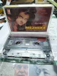 MEZHEKE - SÖZLÜ POP ARABIC 95 - ORİJİNAL ARAPÇA SÖZLÜ MISIR DANSLARI - KASET [kırmızı bandrol]