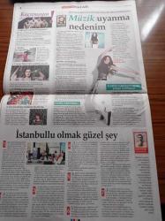 Cumhuriyet Pazar Gazetesi - 6 Eylül 2020 - Sayı 1591 - Oyuncu Tülin Özen Fotoğrafı - Kırmızı Oda Dizisi - Susel Ateş Kendi Şarkısıyla Yola Çıktı - Ulusal Takım Teknik Direktörü Şenol Güneş'ten Milli Takım Heyecanına Çağrı - Yannis Ritsos'un Barışı - Zonguldak'tan Hüzün Ve Umut Hikayesi - Fotoğrafçı Emel Ernalbant - Uzaktan Eğitim