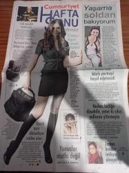 Cumhuriyet Haftasonu Gazetesi - 10 Ekim 2009 - Sayı 176 - Gizem Soysaldı Yaşama Soldan Bakıyorum - Çok Müzikli Müzisyen Engin Gürkey - Altın Portakal'dan Yeni Dalgaya Selam - Nilüfer Açıkalın Zaman Benden İntikam Alıyor - Şebnem Sönmez - Yunuslar Havuzlarda Hiç Mutlu Değil - Hacı Şakir Sabunları 120 Yaşında - Siyahi Seven Tasarımcı Hasuike İstanbul'daydı- Bir Sanatçının Darbeci Olarak Portresi