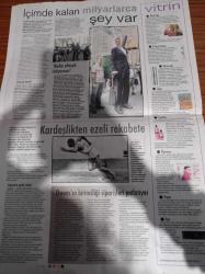 Cumhuriyet Haftasonu Gazetesi - 3 Ekim 2009 - Sayı 175 -  Dikkat Bu Grup Yüksek Radyasyon İçerir Marsis -İsmail Hacıoğlu Fotoğrafı - İstanbul'da Cadı Avı - Moda Devleriyle Buluşmaya Hazırlanın - Işıl Özgentürk -  Çağan Irmak - Modanın Devleri İstanbul'a Gelecek - Hasankeyf'e Sadakat - Kurt Cobain Hair Metal Söyler Mi - Sibel Tüzün - Sado Mazo Blues Bar - Kutsal Damacana - Yıldız Kenter'le Anılara Yolculuk - Uğur Yücel