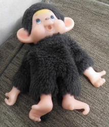 PELUŞ MONÇİÇİ BEBEK VİNTAGE OYUNCAK BOY KUYRUK HARİÇ 18 CM