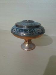 ÇİVİ İŞİ OTANTİK MOTİFLİ BAKIR ŞEKERLİK ÇAP 14.5 CM DERİNLİK 5 CM  AYAKLI