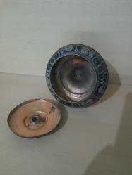 ÇİVİ İŞİ OTANTİK MOTİFLİ BAKIR ŞEKERLİK ÇAP 14.5 CM DERİNLİK 5 CM  AYAKLI