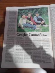 Cumhuriyet Dergi Gazetesi - 19 Mayıs 2002 - Sayı 843 - Mekan Özne Ve Nesne - Santranç'ta 19 Mayıs Turnuvaları - Kemal Derviş - Ceyla Altındiş -Feminist Enternasyonal Ve Yabancı - İsveç Sol Partisi - Sermin Özürküt - İdam Mahkumları - Amerikalı Fotoğrafçı Ken Light- Gençlik Jürisi