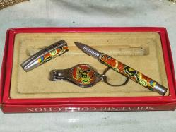 13761-MADE IN AUSTRALİA SOUVENIR COLLECTION **TIRNAK ÇAKISI ANAHTARLIK VE TÜKENMEZ KALEM