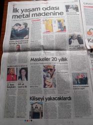 Cumhuriyet Gazetesi - 4 Nisan 2015 - Fenerbahçeli Basketbolcu Lezbiyenim Diye Beni Dışladılar - Eczacıbaşı Ve Vakıfbank'ın Yer Aldığı Şampiyonlar Ligi Dörtlü Finali Başlıyor - Ahmet Davutoğlu Şehit Savcı Mehmet Selim Kiraz'ın Cenaze Törenine Cumhuriyeti Aldırmadı - Özel Güvenlik AKP'nin Eseri - Besteci Söz Yazarı Ve Şarkıcı Kayahan'ı Kaybettik - Berkin Elvan'ı Rahat Bırakın