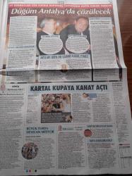 Cumhuriyet Gazetesi - 28 Nisan 2012 - Şike Davasında Düğüm Antalya'da Çözülecek - Yıldırım Demirören - İki Hastaya Yapay Kalp - Kanlı 1 Mayıs'ın Asıl Raporu 12 Eylül Davasının Görüldüğü Mahkemeye Gönderilmedi - Katliama Mit Perdesi - Arap Parlamenterler Ankara'nın Suriye Politikasına Ağır Eleştirel Yöneltti - Abdullah Gül Tutuklu Vekillerin Tümünün Yeri TBMM'dir - Mecliste Türbanlı Vekil Provası