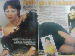 Gala Magazin Dergisi - 20 Aralık 1998 - Safiye Soyman - Yonca Evcimik - Metin Arolat - İbrâhim Tatlıses - Yıldız Tilbe - Turgut Özal - Didem Erol - Siret Derman - Serpil Benay - Güven Kıraç - Kayahan - İpek Tüter - Sibel Öztürk - Gönül Gül - Seniha Yankı - Tuğba Özay - Ece Erken - Mahsun Kırmızıgül - Önder Açıkalın - Elif Güneş - Zerrin Bilimer - Rahmi Koç - Neslihan Yargıcı - Hülya Uğur - Handan Serezli - Rana Elik - Nilhan Aydın - Sinem Güven - Steven Clark - Nil Bentürk - Billur Kalkavan - Nazlı Bahar - Nevda Yılmaz - Şebnem Çapa - Gülin Kirpikçioğlu - Berrak Tümöz - Salih Keçeci - Demet Şener - Metin Albayrak - Zuhal Yorgancıoğlu - Ersin Düzen - Emre Saltık - Ercan Saatçi - Muazzez Ersoy - Rafet El Roman - Faruk Tınaz - Uğur Güneri - Perihan Savaş - Zeynel Mansur - Salih Güney - Cenk Eren - Bora Ural - Haberleri ve fotoğrafları - Tam takım dergi -