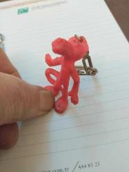 A37----İTALYA ÜRETİMİ PEMBE PANTER PLASTİK ESKİ ANAHTARLIK