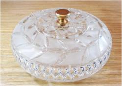 ViNTaGe AVRUPA KRİSTAL HaRiKa BONBONYER.....