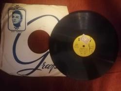 Domenico Modugno / Achille Togliani – Libero / Romantica mg 208