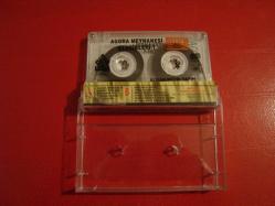 AGORA MEYHANESİ KLASİKLERİ 1 - HAKKI BULUT - BÜLENT ERSOY - GÜLDEN KARABÖCEK - EKREM ÇELEBİ - KAMURAN AKKOR - RAMAZAN ŞANLI-SÜLEYMAN ORUÇ-EMEL-İSMET BAYRAKTAR-KASET