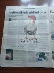 Cumhuriyet Bilim Teknik Gazetesi - 9 Şubat 2002 - Sayı 777 - Bilgi Peşinde Bir Ömür Aykut Barka Fotoğrafı - Boşanma Ve Çocuklar - Antibiyotiklerle Tehlikeli Oyun - Esnemenin Sırları - İp Atlayan Kızlara Övgü - Altın Çocukluktan Bilim Sahtekarlığına - Kokusuna Göre Eş Seçimi - Yeni Otomobiller Zehir Saçıyor - Varisler Ve Kronik Venöz  Yetmezlik