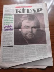 Cumhuriyet Kitap Gazetesi - 18 Ocak 1996 - Sayı 309 - Felsefe Tarihi Üzerine Bir Hit Roman Sofi'nin Dünyası Ve Asıl İşi Felsefe Olan Bir Yazar Jostein Gaarder Fotoğrafı - Berat Günçıkan'dan Gölgenin Kadınları- Ece Türkeli Percy Shelley'nin Yalnızlığın Ruhu'nu Değerlendirdi - Mustafa Günay Ahmet Oktay'ın Popüler Kültür'ünü Değerlendirdi - Güner Demiray Osman Şahin'in Bucaklar'ını Değerlendirdi