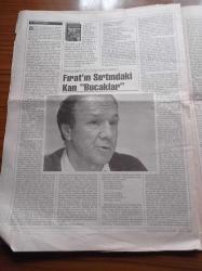 Cumhuriyet Kitap Gazetesi - 18 Ocak 1996 - Sayı 309 - Felsefe Tarihi Üzerine Bir Hit Roman Sofi'nin Dünyası Ve Asıl İşi Felsefe Olan Bir Yazar Jostein Gaarder Fotoğrafı - Berat Günçıkan'dan Gölgenin Kadınları- Ece Türkeli Percy Shelley'nin Yalnızlığın Ruhu'nu Değerlendirdi - Mustafa Günay Ahmet Oktay'ın Popüler Kültür'ünü Değerlendirdi - Güner Demiray Osman Şahin'in Bucaklar'ını Değerlendirdi