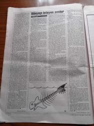 Cumhuriyet Kitap Gazetesi - 10 Ağustos 2000 - Sayı 547 - Çürük Hırçın Ve Gerçeküstücü Ruj Lekesi - Greil Marcus Fotoğrafı - Hürriyet Yaşar Özdemir İnce'nin Yazılarını Biraraya Getiren Yaşasın Cumhuriyet'i Değerlendirdi - Metin Cengiz Celal Soycan'ın Şiirlerini Değerlendirdi - Foti Benlisoy 19. Yüzyıl İstanbul'unda Gayrimüslimler Değerlendirildi - Sabahattin Ali