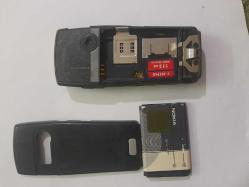 NOKİA 6230  KOLLEKSİYONLUK  CEP TELEFONU  ÇALIŞMIYOR PARÇA NİYETİNE İADESİZ