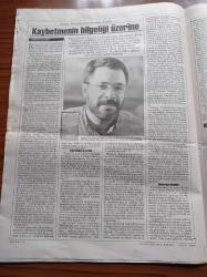 Cumhuriyet Kitap Gazetesi - 9 Mayıs 2002 - Sayı 638 - Koç Grubu Da Kültür Sanat Yayıncılığı Alanında Görkemli Başyapıtlar - Max Fruchtermann Kartpostalları İmparatorluğun 19. Ve 20. Yüzyıllarına Ait Görsel Bir Hazine - Metin Fındıkçı Aydın Boysan'ın  Dostlarını Anlattığı Yüzler Ve Yürekler'ini Değerlendirdi - Üç Yazı Ahmet Ümit'in Son Romanı Kukla'yı Değerlendiriyor