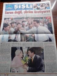 Şişli Belediye Gazetesi - 8. Hizmet Yılı - Mustafa Sarıgül Fotoğrafı - Yerel Yönetimlerin Lider İlçesi -  Şişli Bir Türkiye Modelidir - Dumansız Masa - Önce İnsan Önce Sağlık - Şişli'nin Muhtar Ordusu - Taksi Duraklarını Yeniliyoruz- Yarının Şampiyonları Şişli'de Yetişiyor