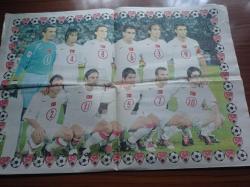 Cumhuriyet Spor Gazetesi - 8 Eylül 2004 - Sayı 43 -  Namibya'nın İyi Niyet Elçisi Fredericks - Mehmet Okur - TED Kulübü'nün 71 Yıllık Tarihe İmza Atanlar Ve Bir İdealist Behbut Cevanşir - A Milli Takım Posteri - Bizim Jay Jay Okocha Bolton'dan Mutlu - Beşiktaş İçin Kaçan Fırsat İbrahimoviç - Fenerbahçe Başkanı Aziz Yıldırım Despot