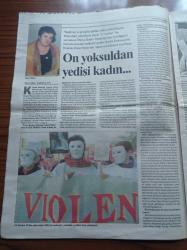 Cumhuriyet Dergi Gazetesi - 11 Mart 2001 - Sayı 781 - Türkiye Santranç Birinciliği Seçme Turnuvası -- Hanım Tosun Kocası Fehmi Tosun'un Peşinde Galatasaray'da - Murat Belge -Hanım Tosun Ve Tilbe Saran Fotoğrafı - Parmak İzi - Kadının Tarihi - Ressam Mehmet Güler - Drakula - Gerard Butlar