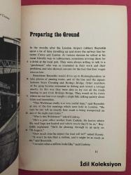 The Mail Train Job - Stuart Amor - Ernst Kleett Stuttgart - İngilizce Kitap (Posta Treni İşi)