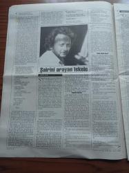 Cumhuriyet Kitap Gazetesi - 3 Aralık 1998 - Sayı 459  - Şafak Türküsü'nden Sevgili Yoldaş  Kurbağalar'a Nevzat Çelik Fotoğrafı - Fethi Naci Yevgeni Zamyatin'in  Biz'ini Eleştiriyor - Sinema Tarih Buluşması Bir Katalogla Da Okura Ulaşıyor - Ragıp Duran Saray Kitaplığı'nda Gazeteciliğe Bakıyor - Server Tanilli