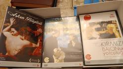 Juliette Binoche Romantik Filmler DVD Seti - Kırmızı Balon'un Yolculuğu, New York'ta Bir Çılgın, Aşkın Büyüsü (SAGA Collection) / DVD Box Set