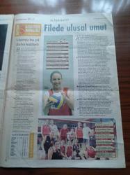 Cumhuriyet Spor Gazetesi - 6 Kasım 2007 - Türk Telekom'un  Başarılı Antrenörü Ercüment Sunter - Eda Erdem - Naz Aydemir - Filede Ulusal Umut - Futbolumuzun Umudu Çocuklar - Genç Jokeyler Piste Çıkıyor - Thierry Henry - David Beckham - Marco Aurelio