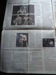 Cumhuriyet 2 Gazetesi - 15 Şubat 1994 - Bernardo Bertolucci Filmlerim Kısmen Kendi Yaşantımın Öyküsü - Cinsel Suçlar On Yılda Dört Kat Arttı - Surlar Artık Korumuyor Korunuyor - Yasalar Henüz Uzaya Ulaşamadı - 6 Ankara Uluslararası Film Festivali - Kazanova'nın Maskeleri İniyor Yüzünden