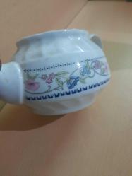 BEYAZ KÜTAHYA PORSELEN ÇİÇEKLİ ÇAYDANLIK 23 CM- TABAN  ÇAPI 9 CM BOY15 CM