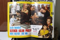 Sezercik Aslan Parçası filminden dev boy 3 adet lobi kartı - Ediz Hun - Hülya Koçyiğit - Sezer İnanoğlu