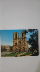 ŞEHİR KARTPOSTALI-FRANSA/PARİS NOTRE-DAME KATEDRALİ , ARKASI YAZILMAMIŞ, RENKLİ, 12 X 16 CM EBADINDA - 1950'LER, 1960'LAR, 1970'LER, 1980'LER
