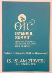 2016 13. İslam Zirvesi Portföyü, İçerisinde 1 Adet Anma Pulu, 1 Adet Anma Bloğu ve 1 Adet İlk Gün Zarfı Bulunmaktadır.