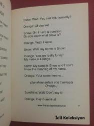 The Snow Globe - English Kids Play - Hayrullah Kozak - Happy Days Theatre - İngilizce Kitap (Kar Küresi)