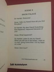 The Snow Globe - English Kids Play - Hayrullah Kozak - Happy Days Theatre - İngilizce Kitap (Kar Küresi)