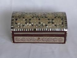 Osmanlı Dönemi Sedef İşlemeli Büyük Boy Ahşap Kutu