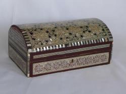 Osmanlı Dönemi Sedef İşlemeli Büyük Boy Ahşap Kutu