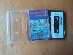 EZGİNİN GÜNLÜĞÜ * BAHÇEDEKİ SANDAL albümü KAĞIT BASKI KASET * MUTLU OLMAK VARKEN, AKŞAM ŞARKILARI, YAŞ YETMİŞ, DÜŞ, SU UYUR, NÖBETÇİ,,,