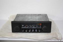 Orijinal  BMW Bavyera S klasik Araba Radyo 70'ler  SORUNSUZ VE TERTEMIZ TEST  EDİLDİ  VİNTAGE  ARAÇ TEYP RADYO KOLLEKSİYONLUK (yeni raf