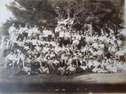 YETİŞTİRME YURDU ERKEK ÇOCUKLAR BÜYÜK EBAT BİR GEZİ KARTON FOTOĞRAF...