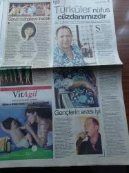 Cumhuriyet Haftasonu Gazetesi - 2 Haziran 2007 - Sayı 53 -  Atatürk Aşığı Bir Aile Zeki Triko - Revan Pera'da Haliç'e Nazır Bir Nostaljik Keyif - Fetih'te Gemiler Nereden Geldi - Avril Lavigne Fotoğrafı - Barışa Rock Konseri - Sümer Ezgü - Her Mahallede Bir Sanat Konağı - Önüm Arkam Sağı Solu Festival