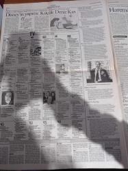 Cumhuriyet 2 Gazetesi - 20 Mayıs 1993 - Çevre İle Teknoloji Bir Araya Geldi - Mars İçin Anlaşma - Bonsai Koca Çınarı Saksıya Sığdırma Sanatı - Eskiden Havagazı Kullanmak Ayrıcalıktı - 46. Uluslararası Cannes Film Festivali'nden Notlar - Vakko Sanat Galerisi - Globe Tiyatrosu'nda Almanca Oyun - Haremdeki Dört Kadın Filmi Haremdeki Yasak Aşk İlişkileri - Lee Van Cleef - Yeniden Olacak O Kadar - Levent Kırca - Disney'in Yapımı Küçük Deniz Kızı