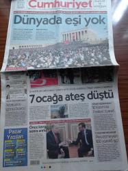 Cumhuriyet Gazetesi - 11 Kasım 2018 - Spor Dünyası ATA'yı Andı - Büyük Önder Atatürk'ü Daha Da Artan Özlem Ve Sevgiyle Andık Yüz Binler Anıtkabir'e Aktı -  7 Ocağa Ateş Düştü - Liderler 1. Dünya Savaşı'nın Bitişinin 100. Yılında Fransa'da Buluştu - 10 Kasım'da Kadir Mısıroğlu'na Ali Erbaş'tan Ziyaret