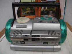 33 - BAKIMI YAPILMIŞ - ÇALIŞIR DURUMDA - YU-MA-TU  MARKA  RADYOLU KASETÇALAR