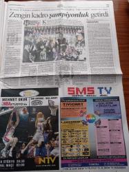 Cumhuriyet Gazetesi - 4 Haziran 2003 - Beşiktaş Şampiyonluk Öyküsü Yazı Dizisi- Efes Pilsen Kazanırsa Şampiyon - Uyuyan Şoförü Uyandıran Otomobil - ABD Desteğine İşbirliği Koşulu - Türk Amerikan İşadamları Derneği -Vatan Dergi Grubu Yönetim Kurulu Başkanı Ercan Arıklı Geçirdiği Trafik Kazası Sonucu Öldü -  Nazım Hikmet'in Vasiyeti Hala Yerine Getirilmedi- Fikret Başkaya'ya Bölücülük Propagandası Yaptığı Sebebiyle Dava - İstanbul'da Hakim Ve Savcıları Taşıyan Servise Bombalı Saldırı