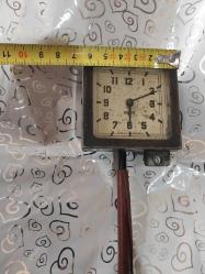 ANTİKA KURMALI ARABA SAATİ, SMIHS MOTOR LONDRA İNGİLTERE ÜRETİM DAMGALI,  6,5x6,6x21 cm. NADİR KOLEKSIYONLUK ÜRÜN,  NOT : ANAHTARI OLMADIĞI İÇİN DENENEMEDİ.